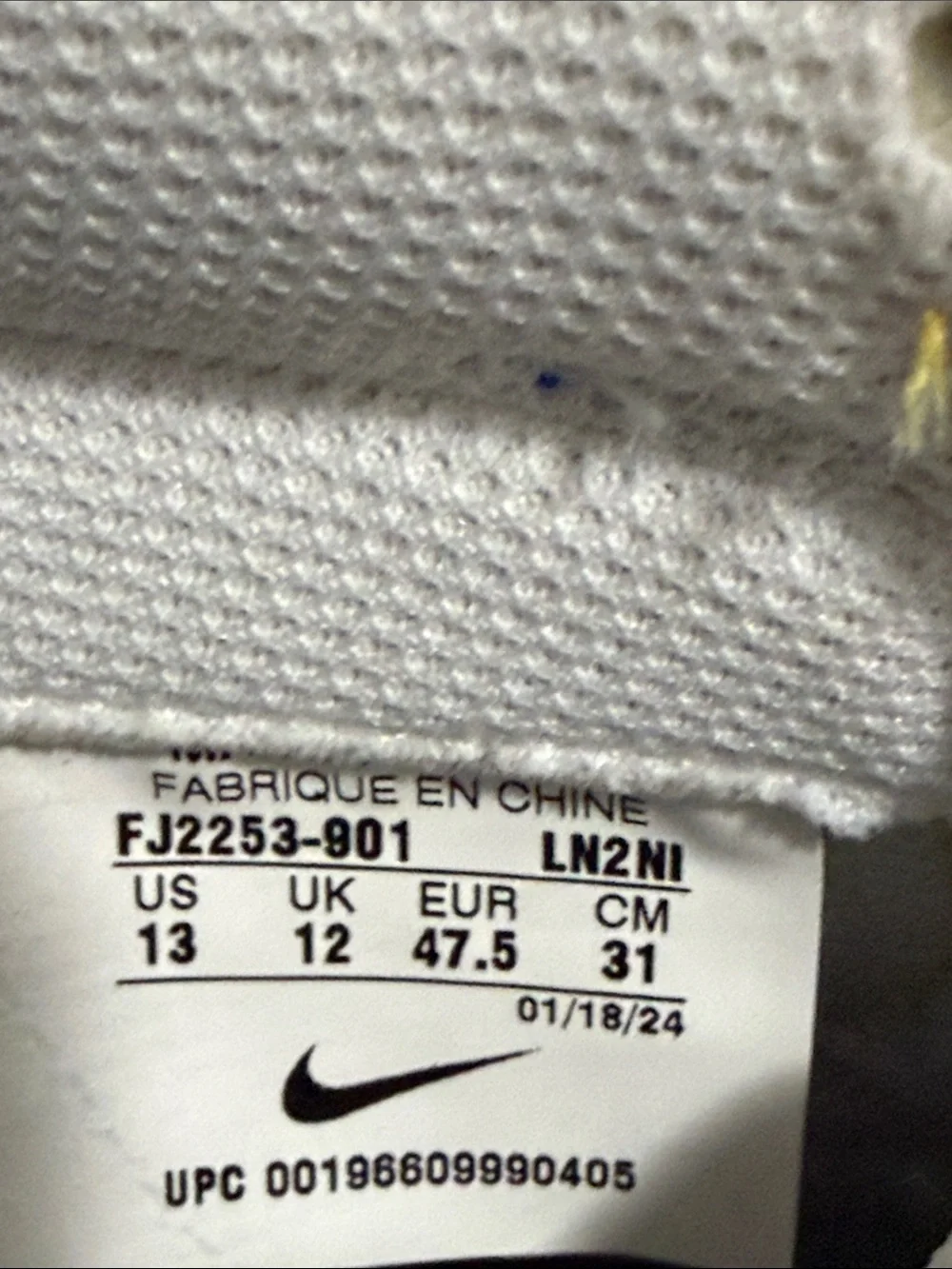 Nike Low-Top Sneakers in Yellow, Blue & White